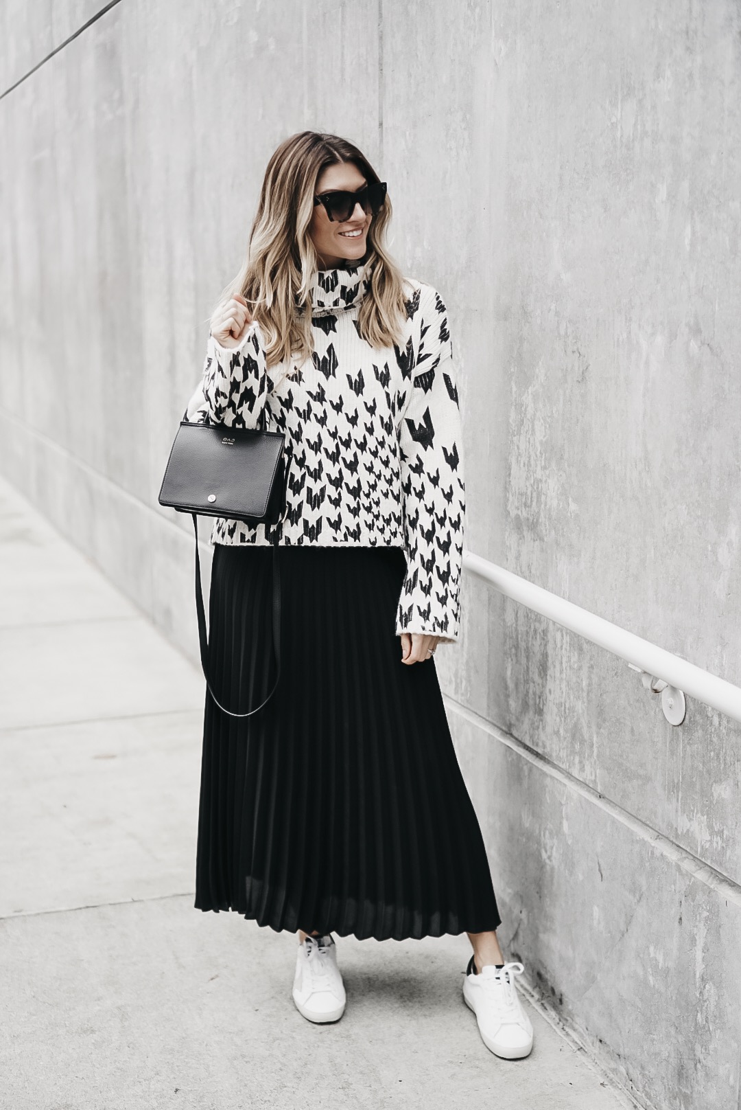 Seattle Blogger Cortney Bigelow of The Grey Edit - Topshop Dogtooth Sweater - Black and White Monochromatic Styling