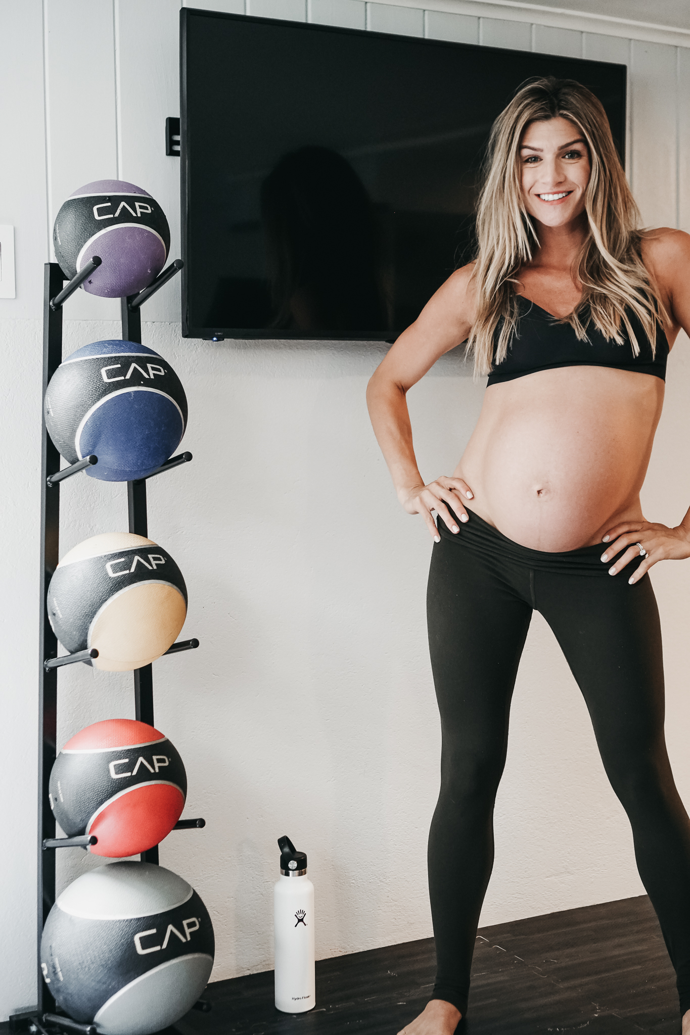 The Grey Edit - Cortney Bigelow - 40 Weeks Pregnant - Baby B - Staying Fit During Pregnancy - Home Gym