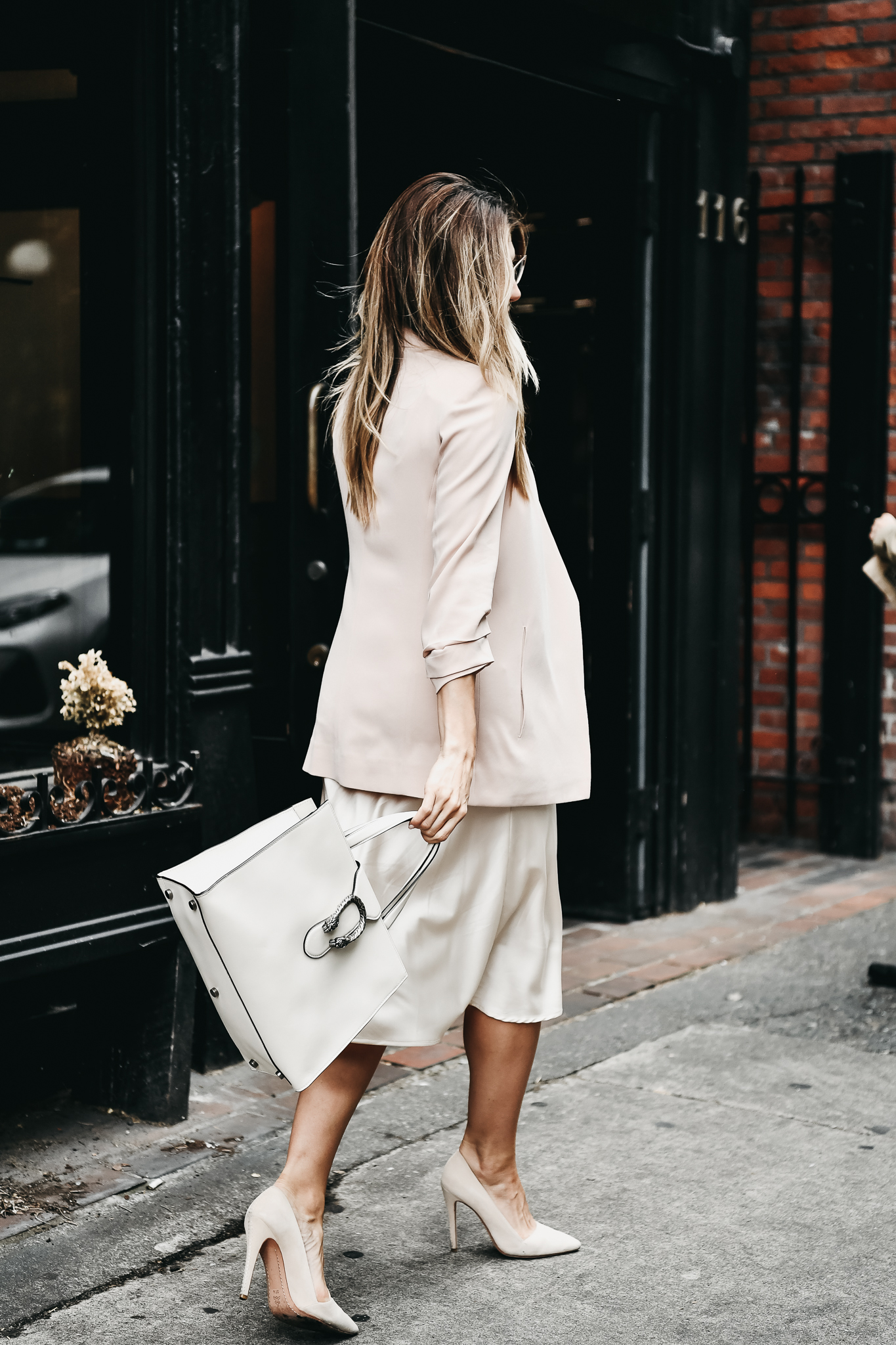 Seattle Style Blogger Cortney Bigelow of The Grey Edit - Stylelogue - August Trend Story - Monochromatic - Color Formation