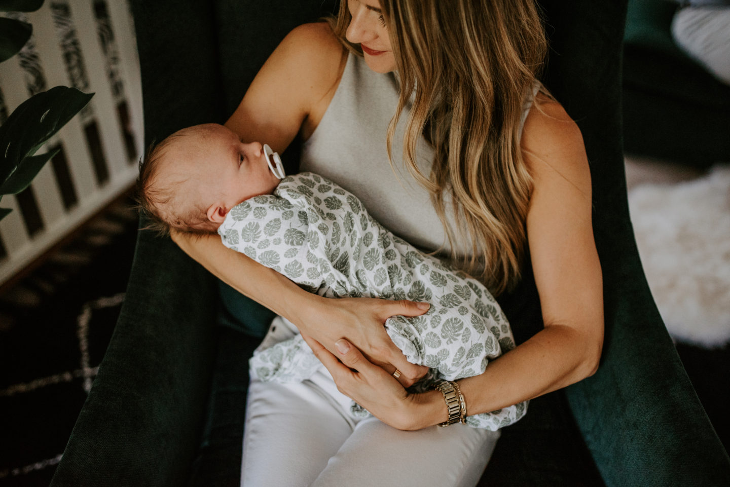 In Home Session - The Bigelows - Caitlyn Nikula Photography - Newborn Boden Grey - Postpartum Experience