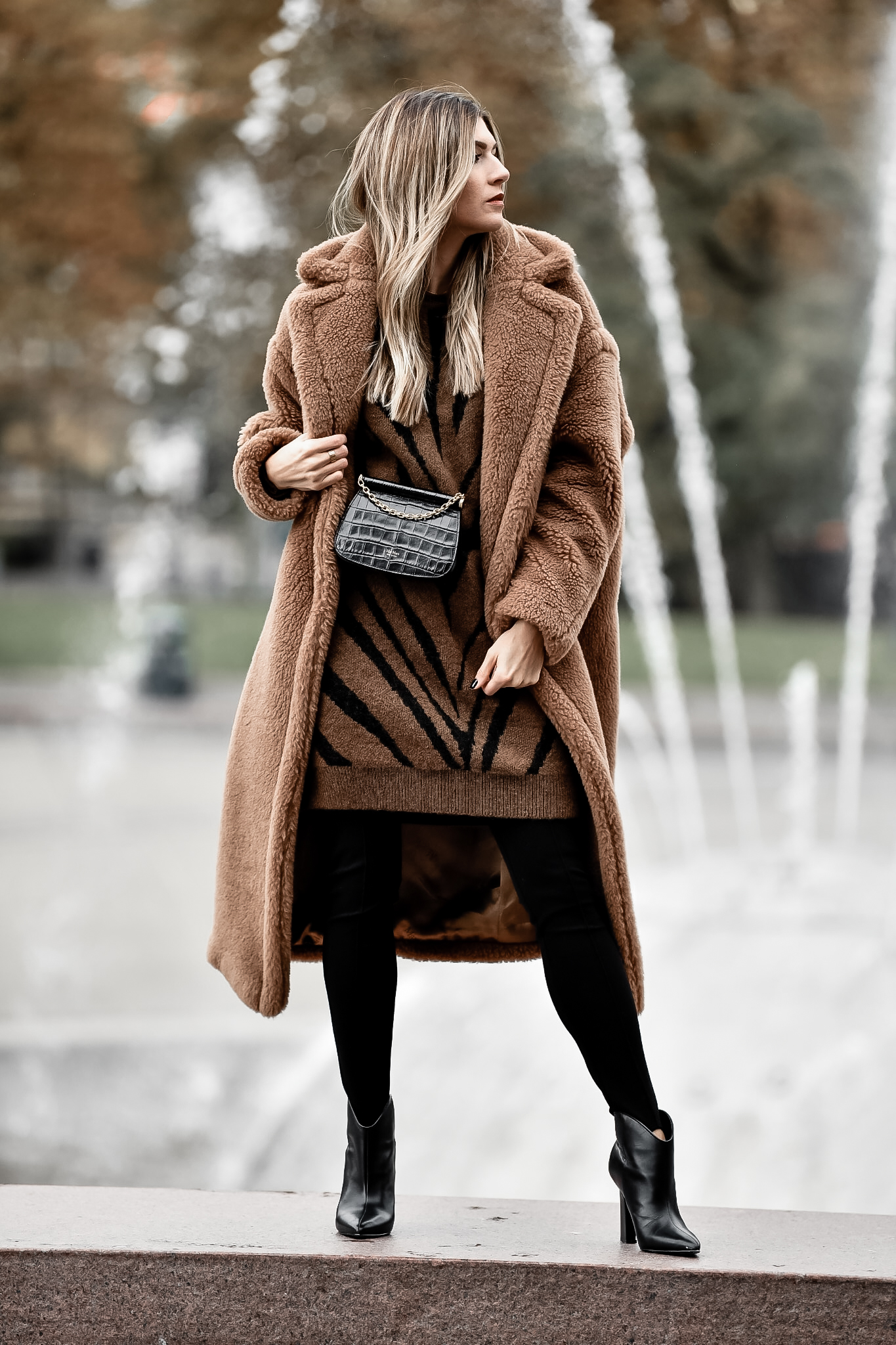 The Grey Edit - Cortney Bigelow - Stylelogue - Statement Fur - Max Mara Teddy Bear Icon Coat - Seattle Center - 1 Year Anniversary of the Series - Fountain
