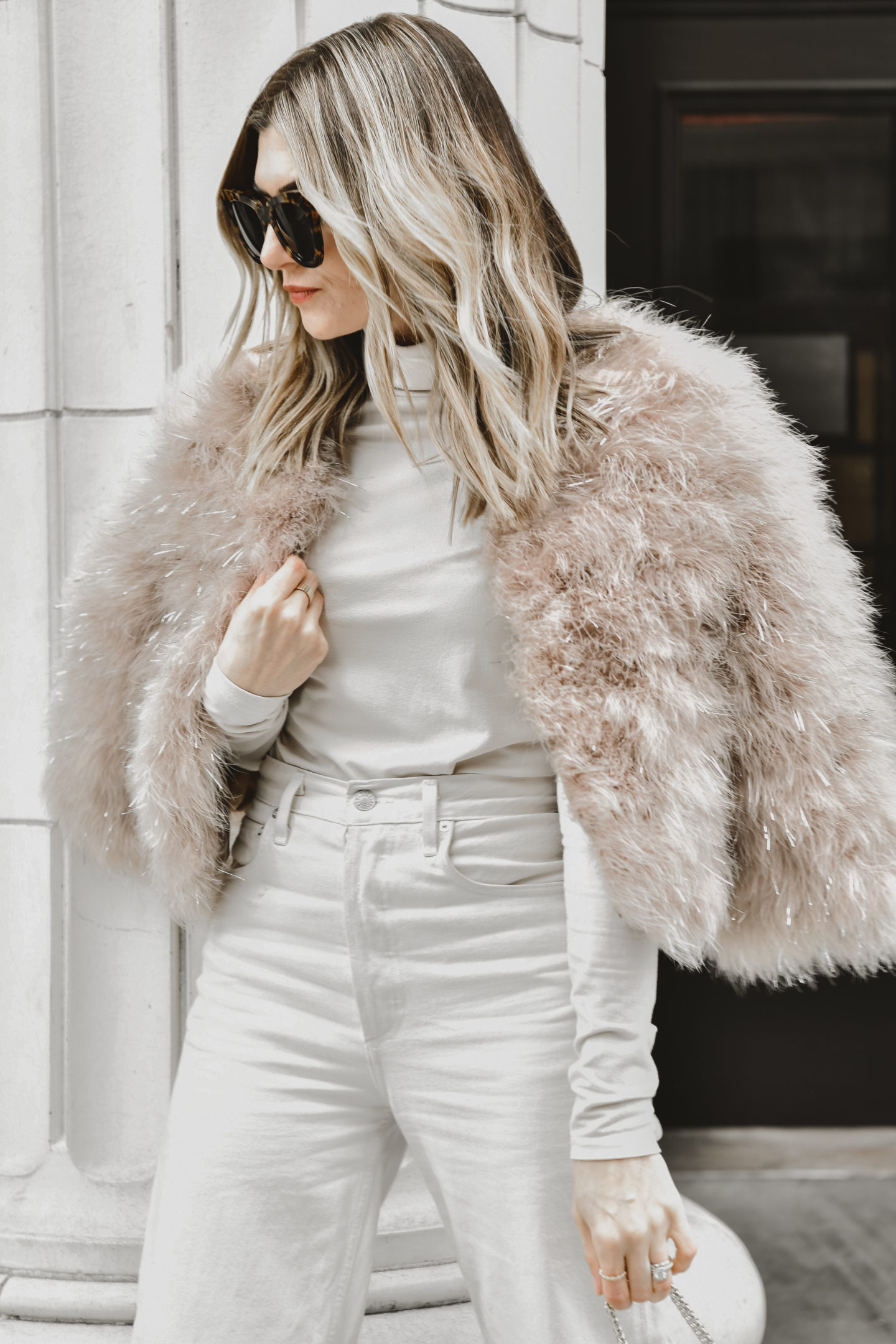The Grey Edit - Cortney Bigelow - Seattle Bloggers - Stylelogue Trend Series - Ostrich Feather